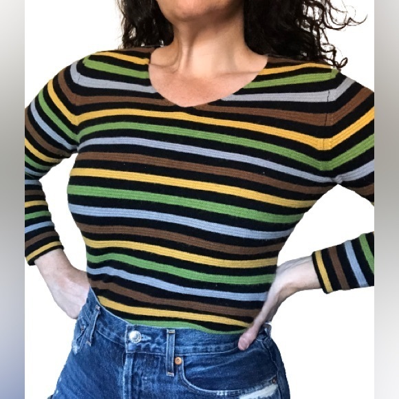 100% Cashmere Multicolor Rainbow Striped V-neck Sweater - Picture 1 of 16